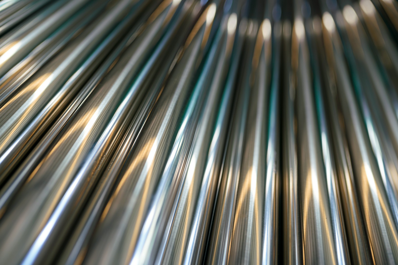 Na czym polega proces metalizacji natryskowej?